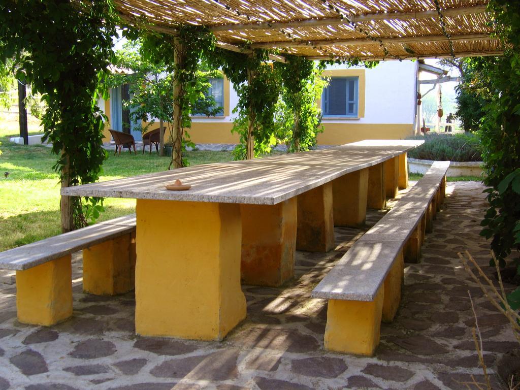 Ca' La Somara Hotel San Pantaleo Exterior photo