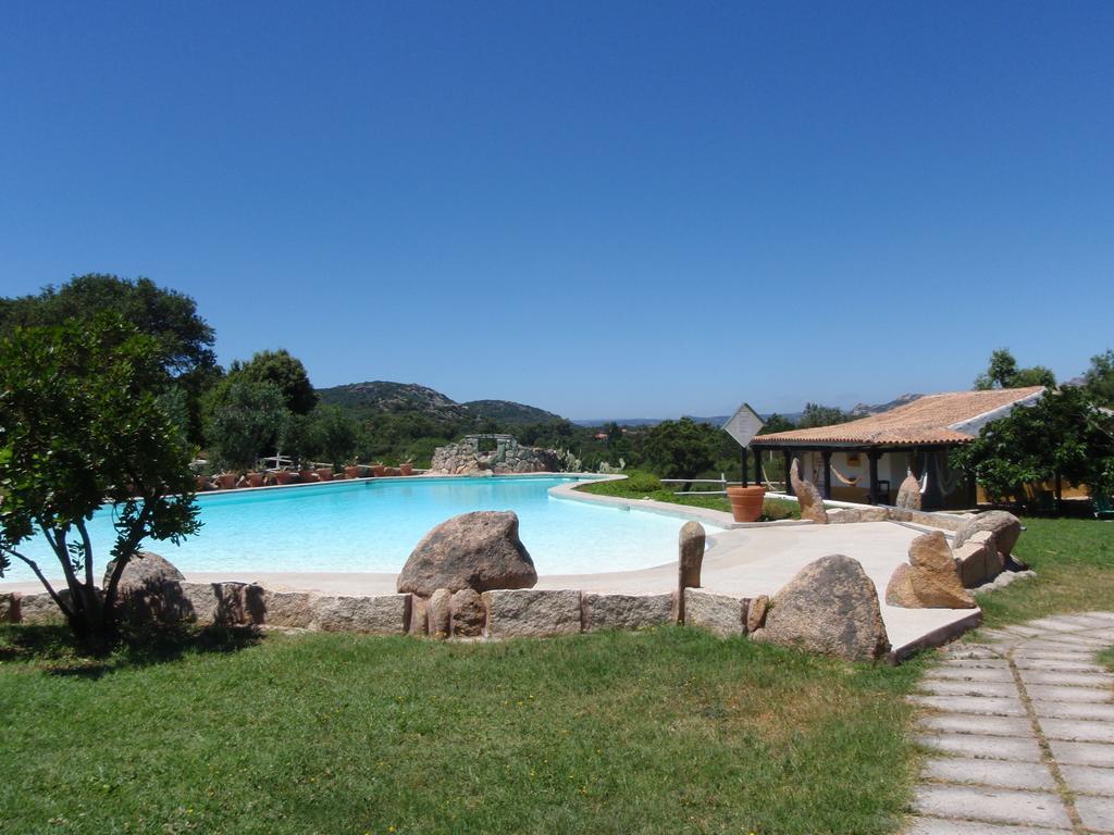 Ca' La Somara Hotel San Pantaleo Exterior photo